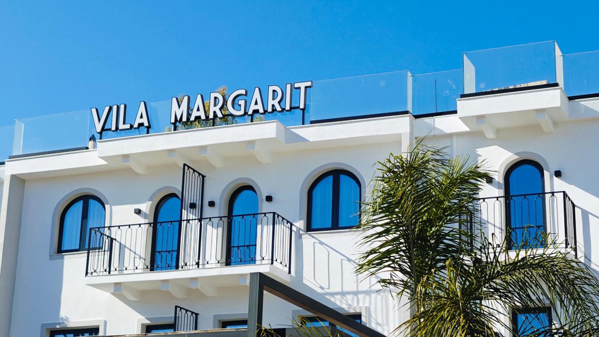 Villa Margarit Boutique Hotel Sarande Exterior photo